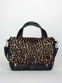 Ledertasche_Damen_für_Alltag_Schultertasche_Ava_Heleny_Vorderansicht